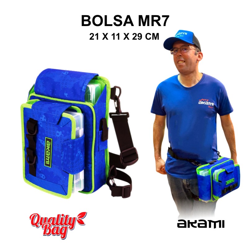 Bolsa Akami MR7 compacta e hidrofóbica para pesca com iscas artificiais e egi, com alça acolchoada, fechos reforçados e duas caixas removíveis.